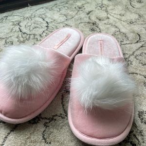 VICTORIA’s SECRET slippers